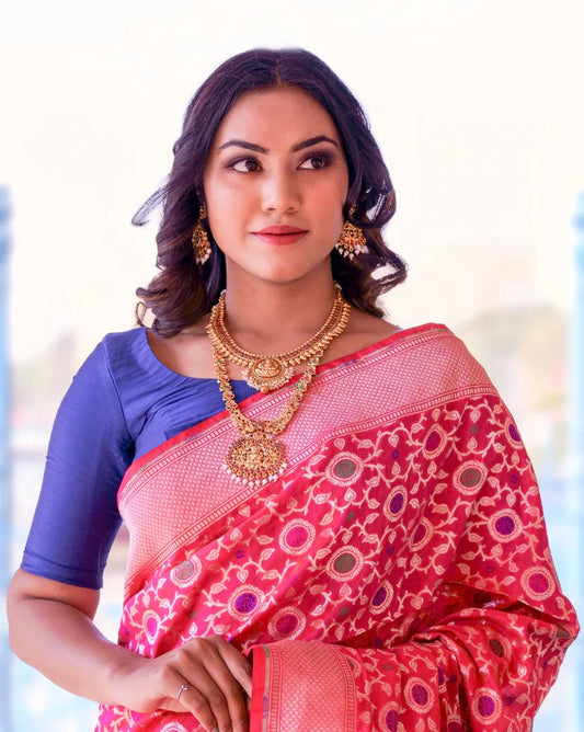 Threads of Tradition: Handcrafted Sarees & Artefacts to Brighten Festive Homes