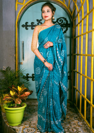 Hand Dyed - Pure Green - Georgette - Chikankari Saree