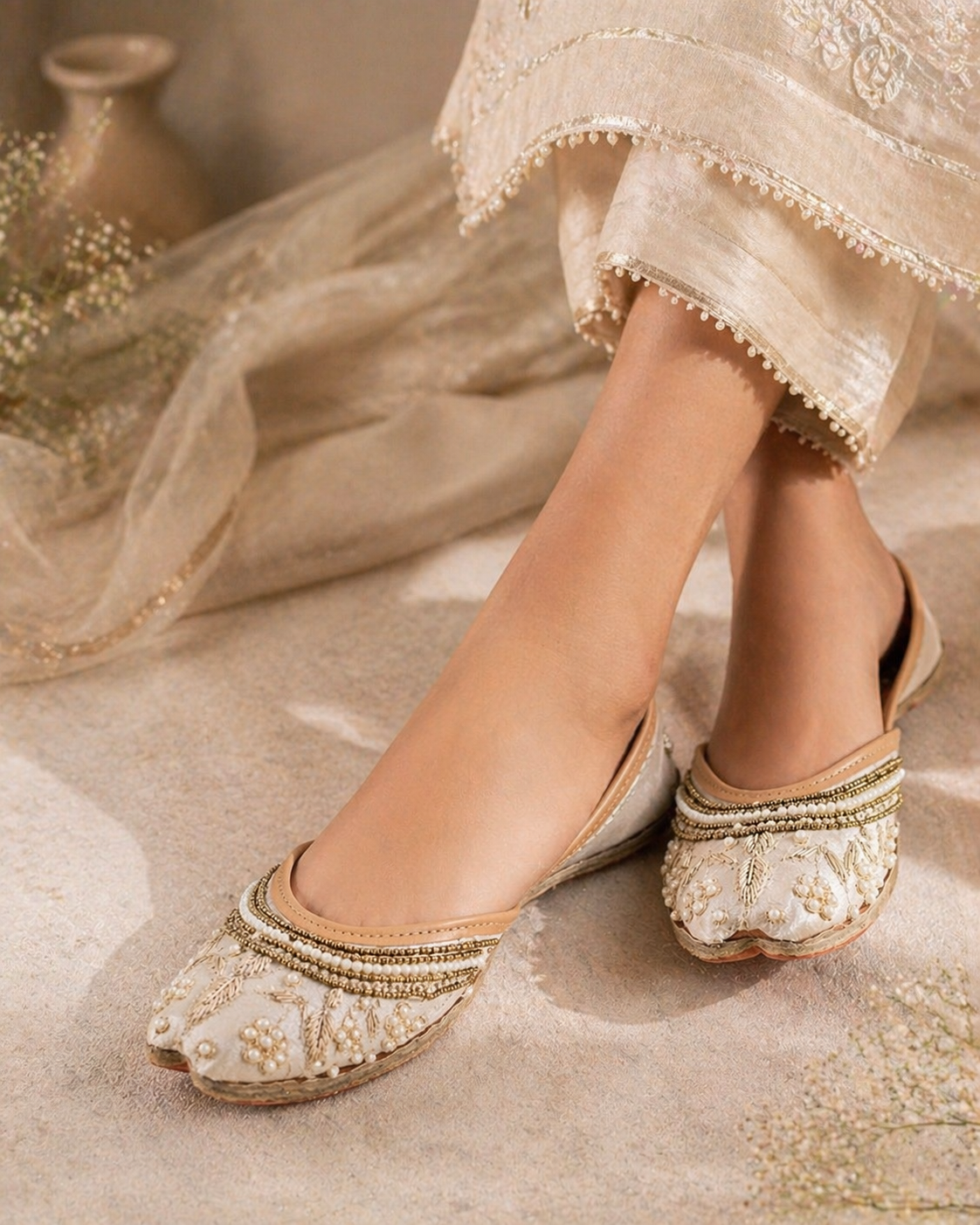Ivory Gold Zari Pearl Cluster Juttis