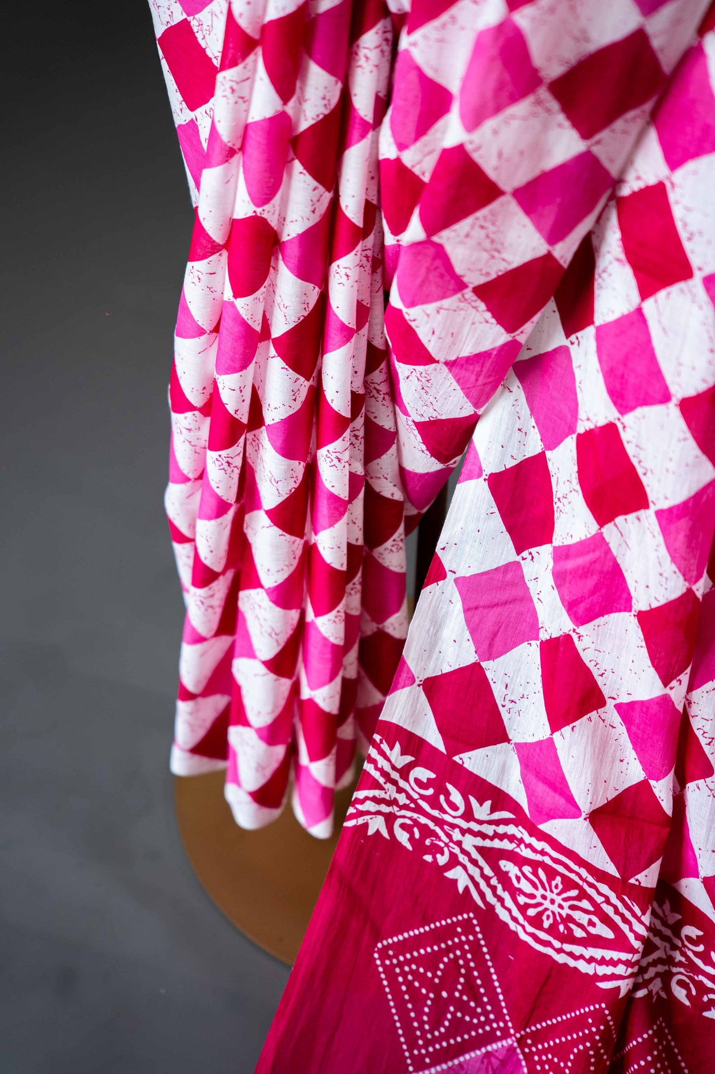 Bagru Handloom Mul Mul Cotton Saree – Pink & White Block Print with Blouse