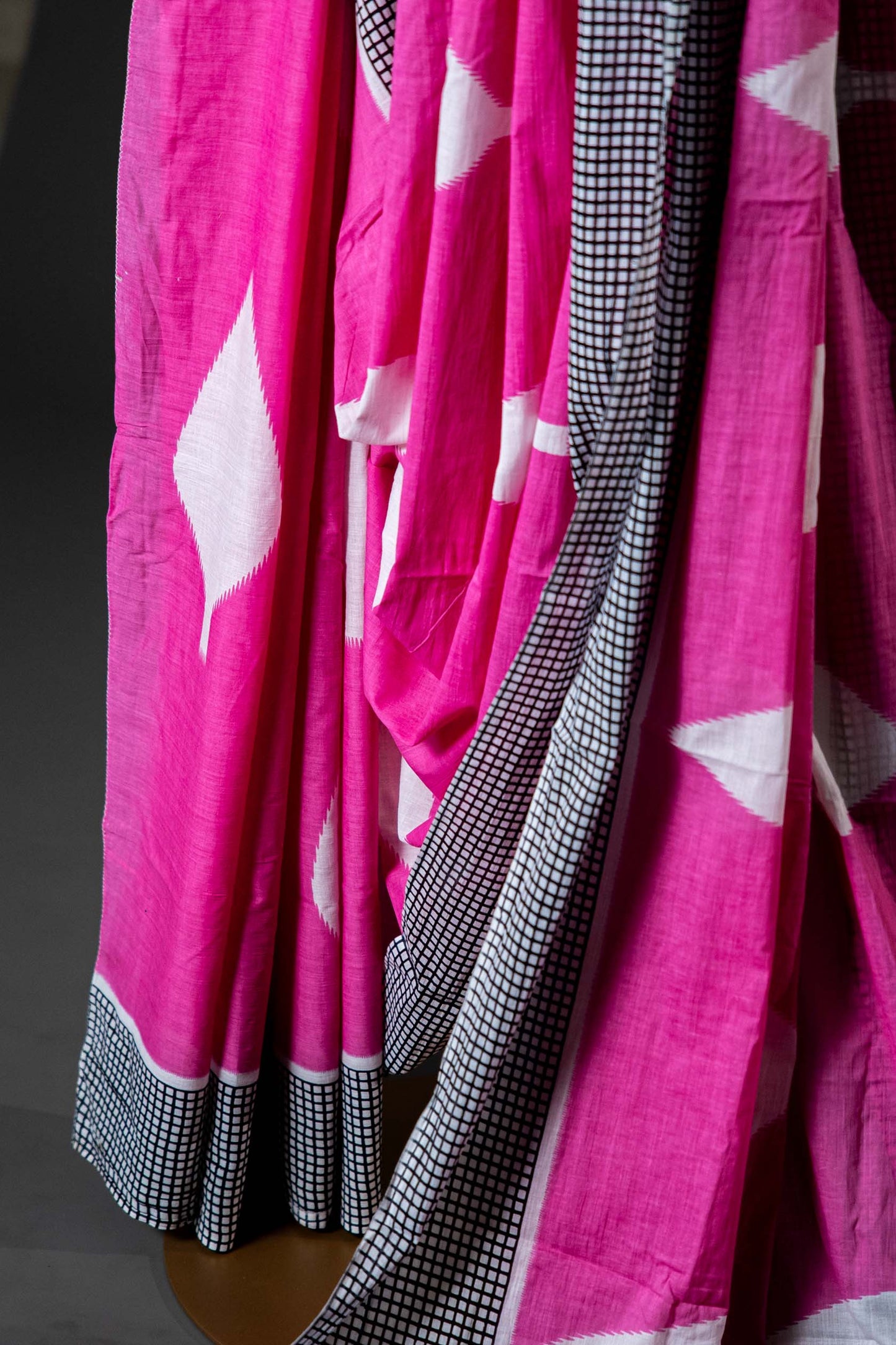 Bagru Handloom Mul Mul Cotton Saree – Pink Block Print