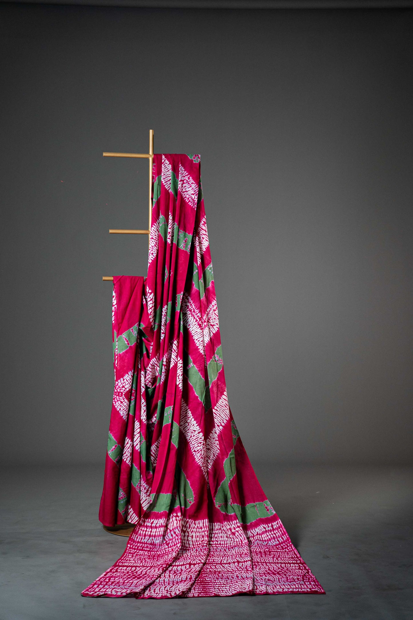 Bagru Handloom Mul Mul Cotton Saree – Pink & Grey Block Print