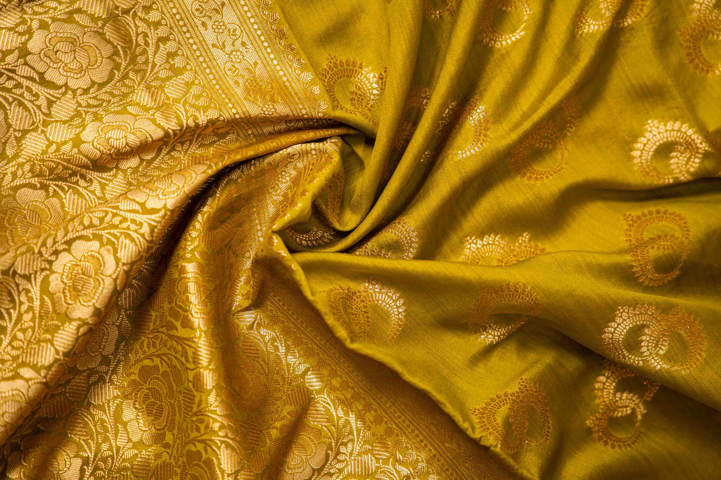 Mehandi Green Banarsi Cotton Silk Saree – Ambi Motif with Border