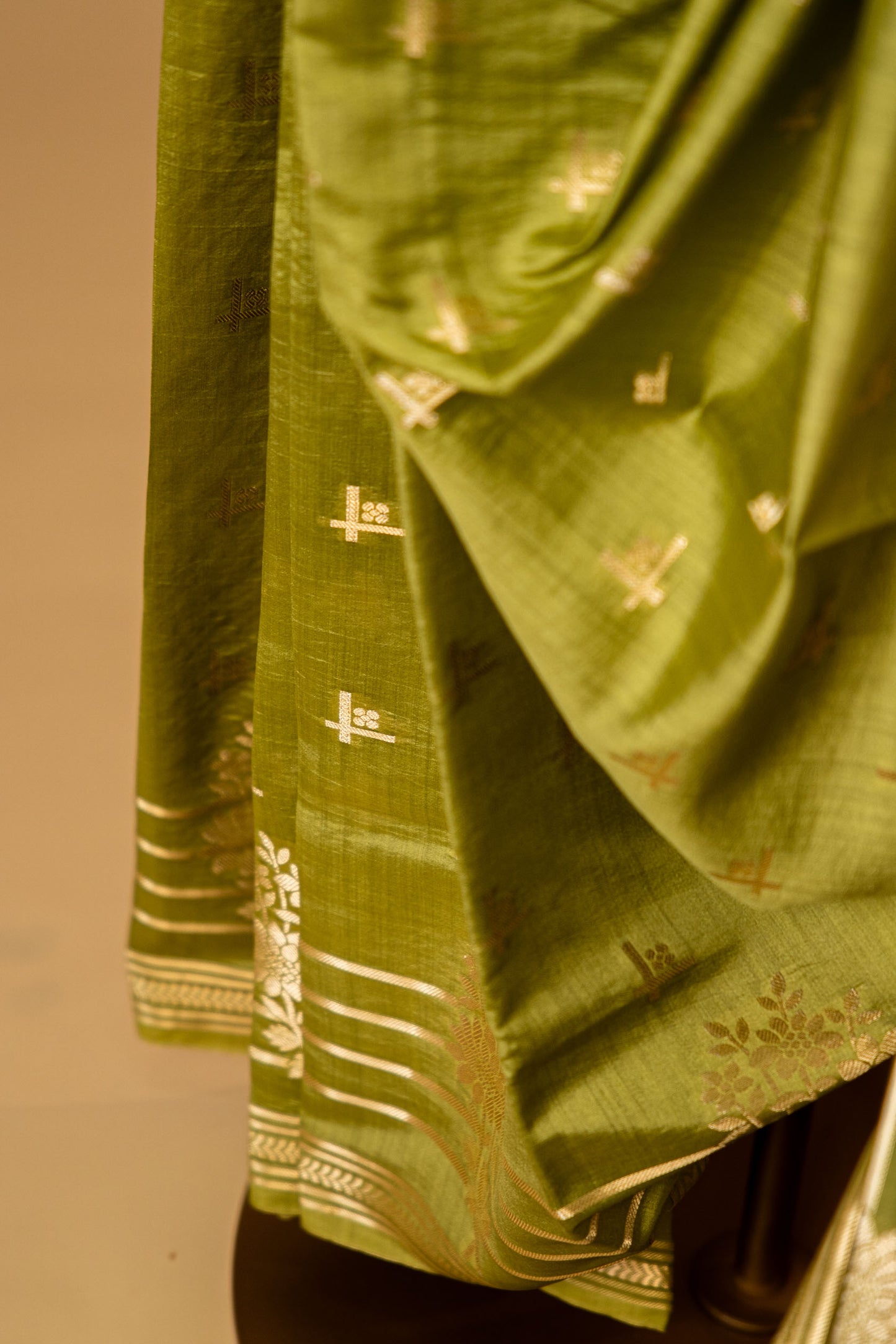 Mehandi Green Banarsi Cotton Silk Saree – Geometrical Motifs