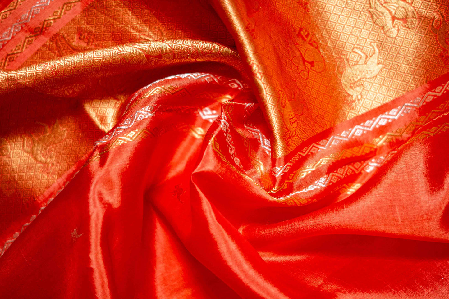 Pure Banarsi silk light weighted with small bird motif