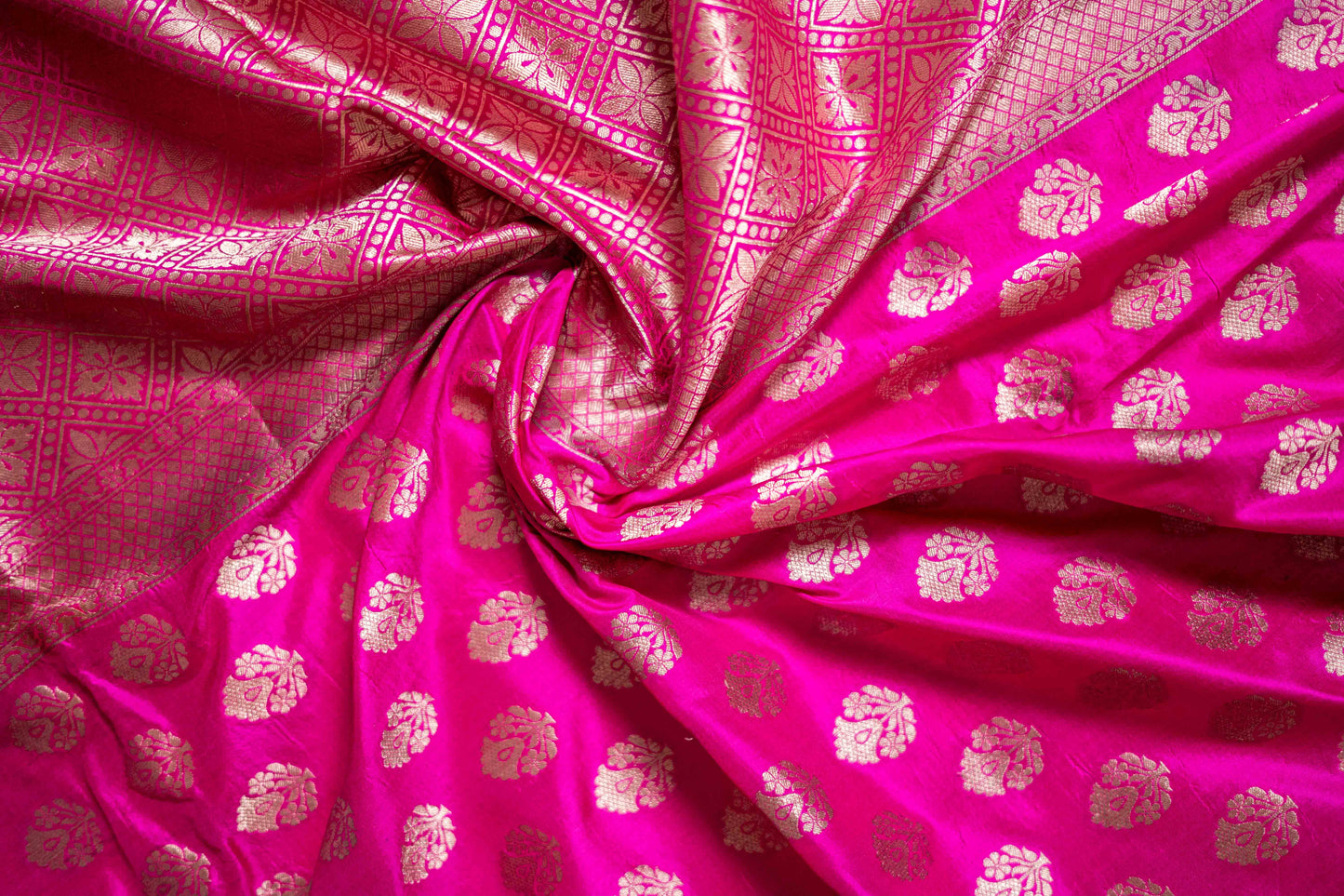 Pure Katan Banarsi With Small Motif