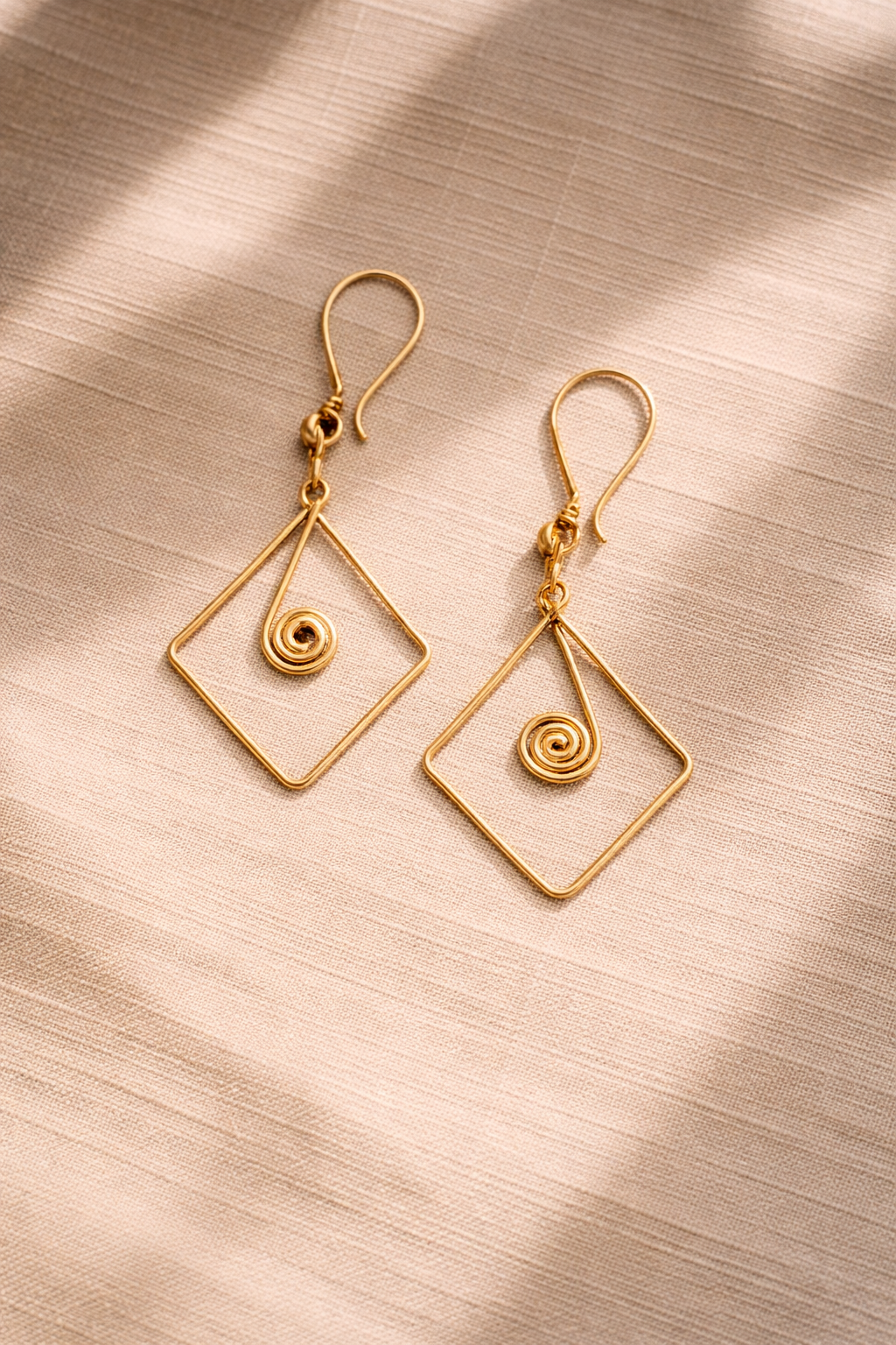Brass earring for womens