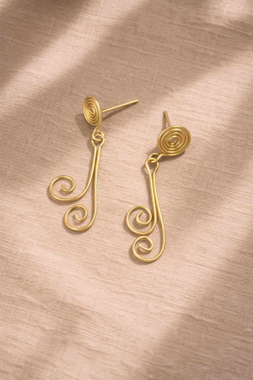 Brass earring for womens