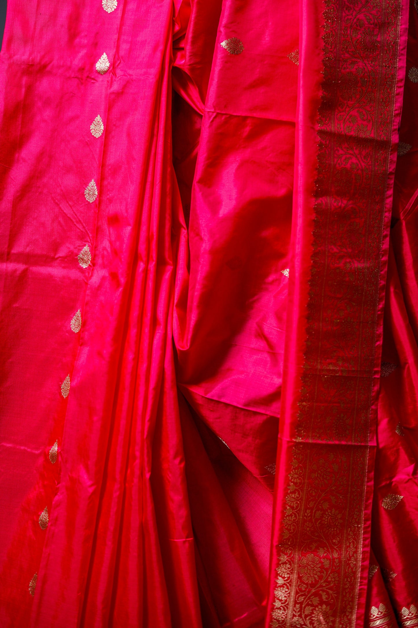 Pure Katan Banarsi (Combination of pink and golden)