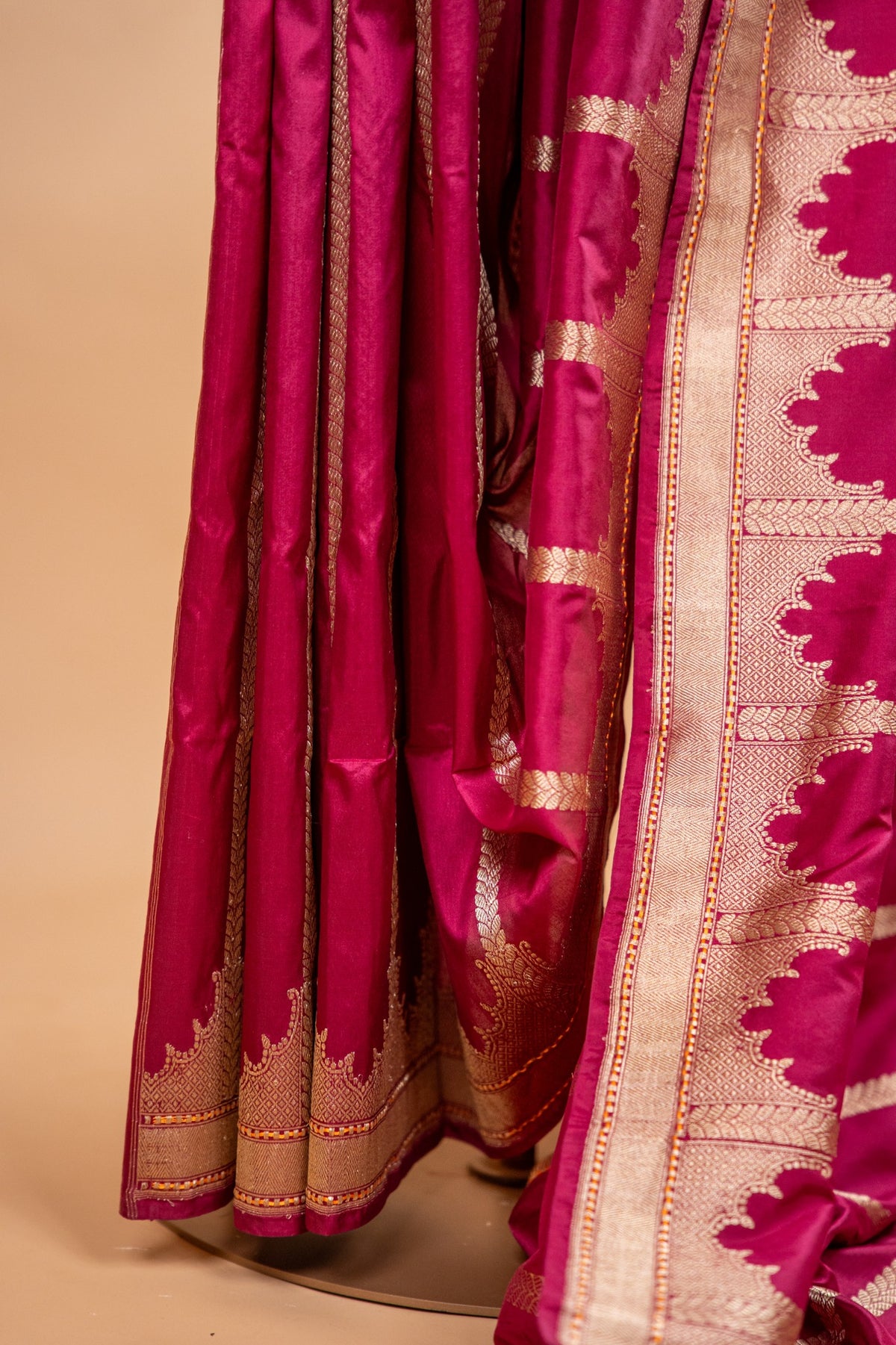 Wine Red Pure Katan Silk Banarasi Saree with Mahal Motif & Zari Border - Atulyakarigari