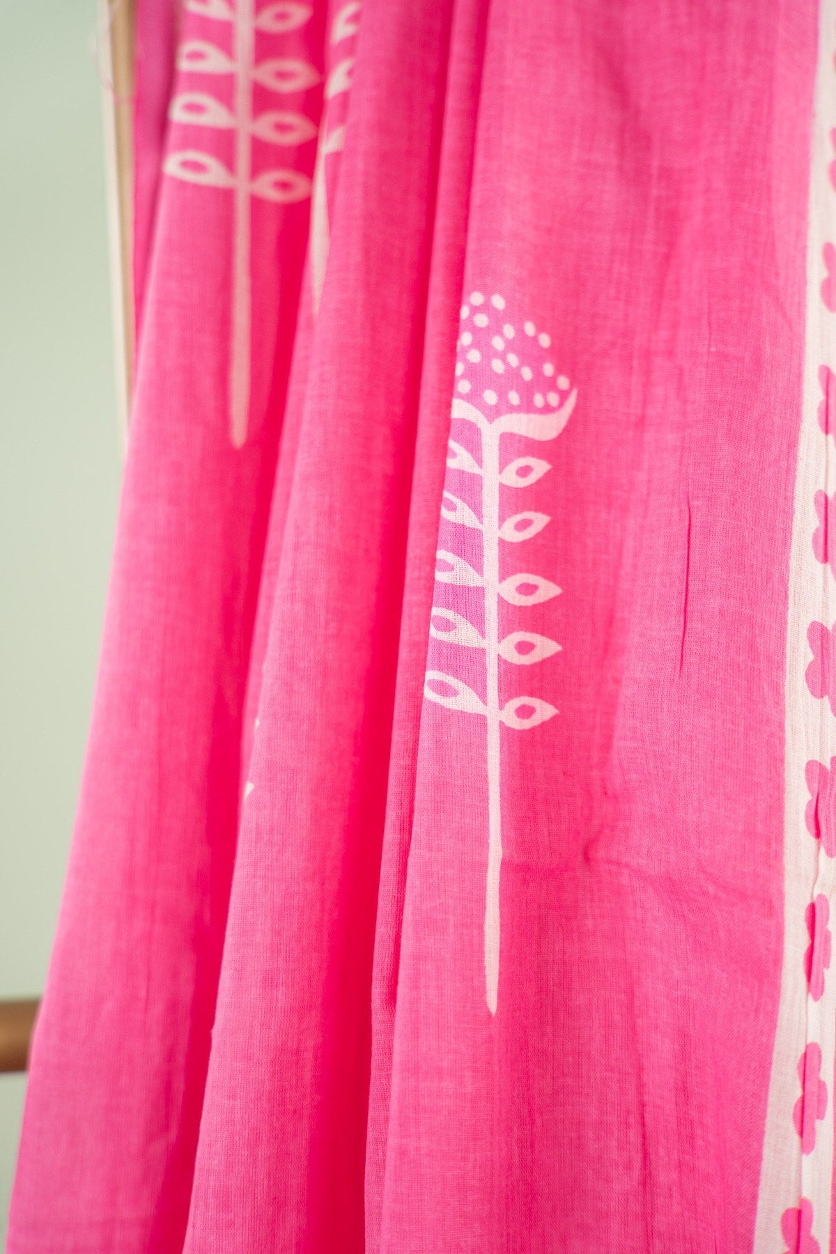 Soft Pink Leaf Bud Mul Mul Cotton Saree