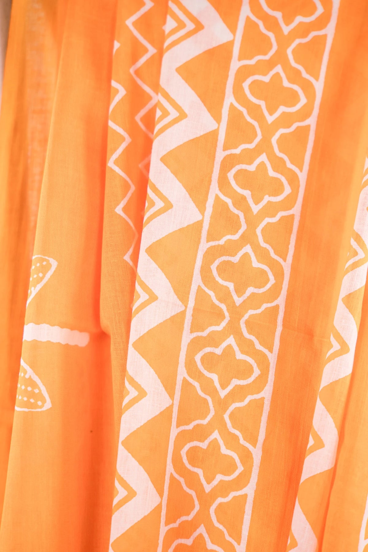 Mustard White Geometric Mulmul Cotton Saree