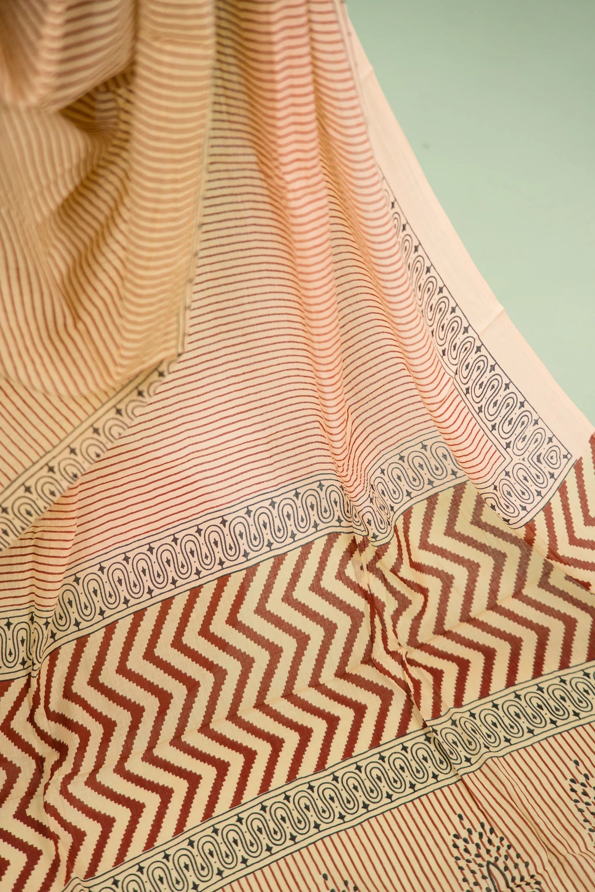 Beige Pinstripe Paisley Mul Mul Cotton Saree