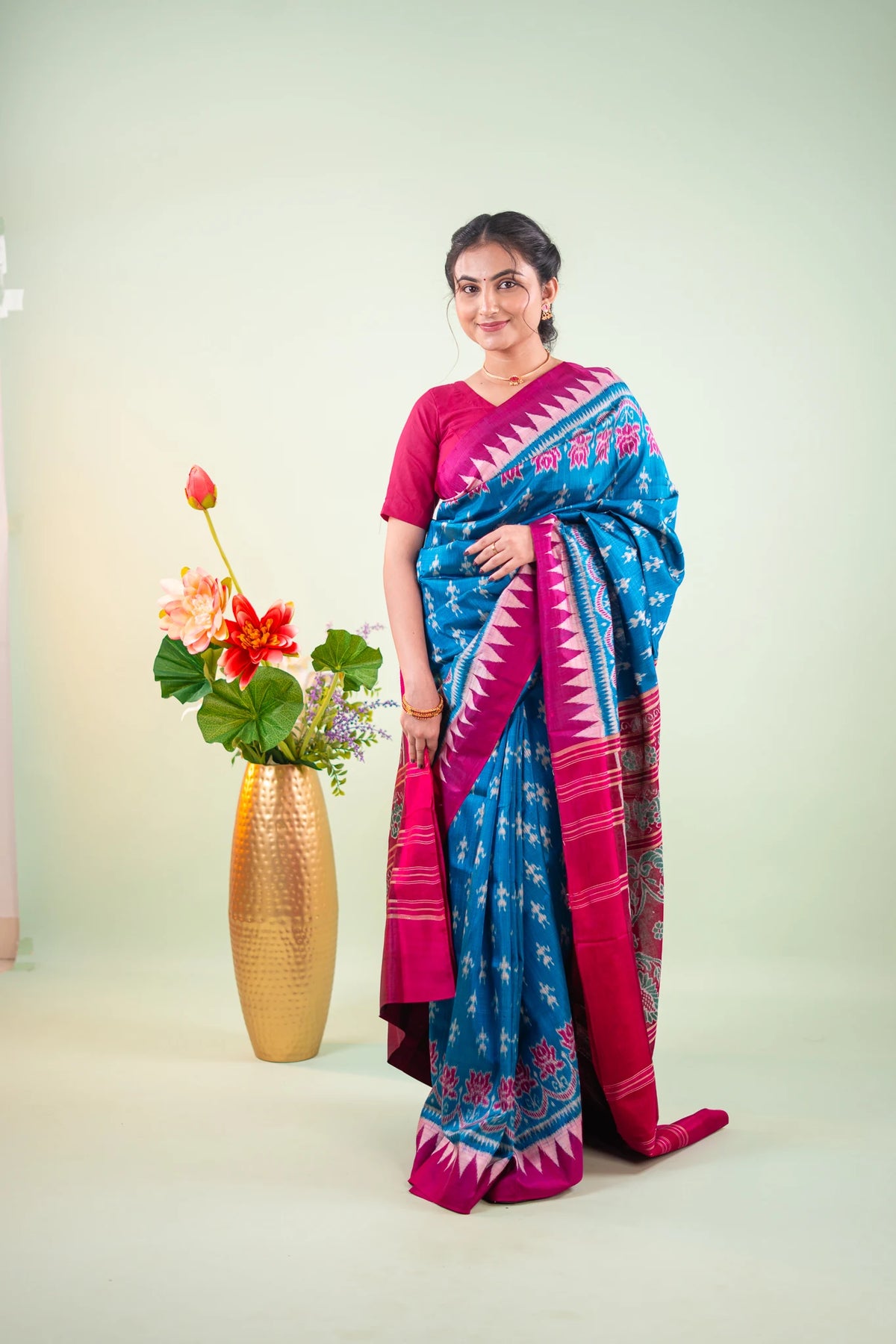 Teal Blue Pasapalli Check Khandua Silk Saree