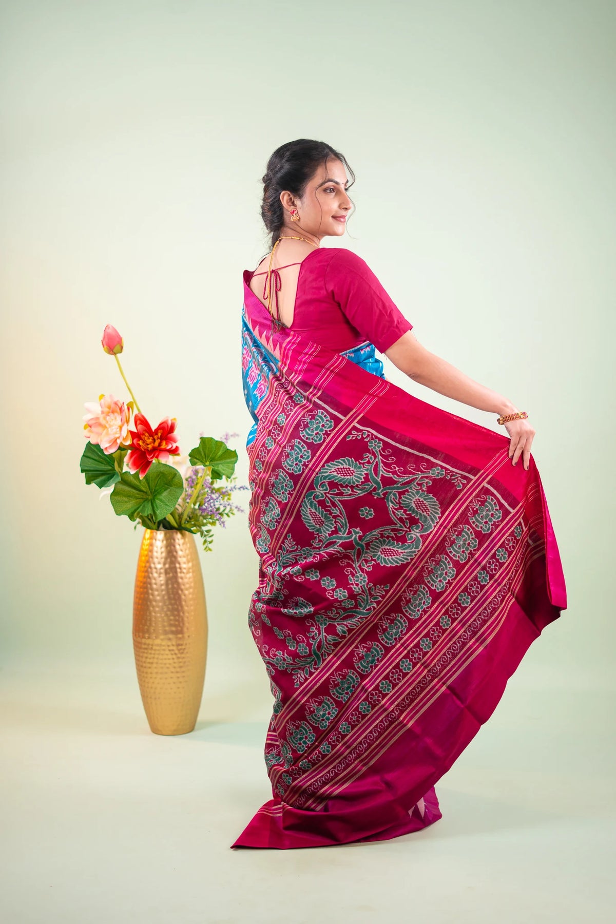 Teal Blue Pasapalli Check Khandua Silk Saree