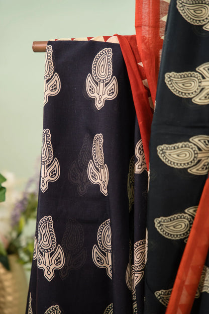 Black Beige Paisley Temple Mulmul Cotton Saree