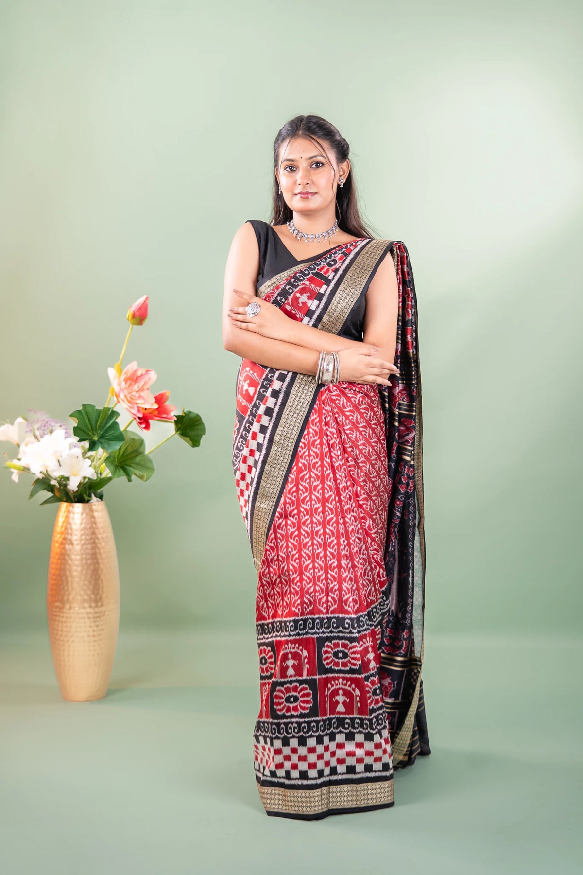 Crimson Black Pasapalli Khandua Silk Saree