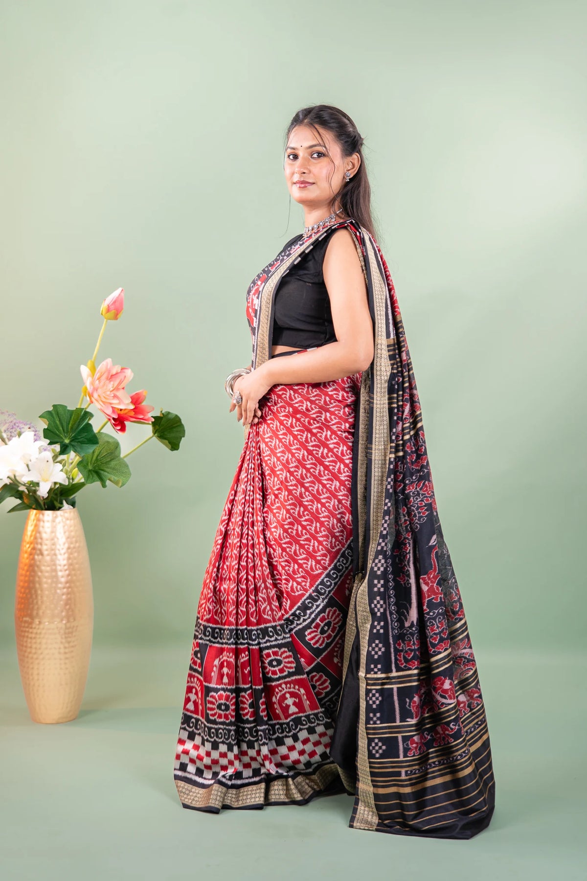 Crimson Black Pasapalli Khandua Silk Saree