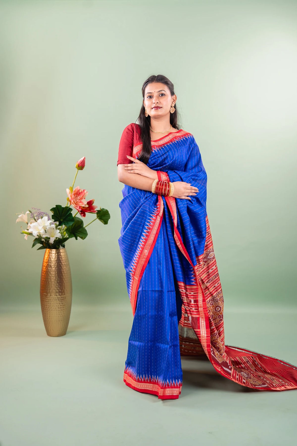 Royal Blue Red Temple Border Khandua Silk Saree