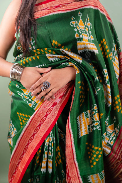 Kelly Green Chandelier Motif Khandua Silk Saree