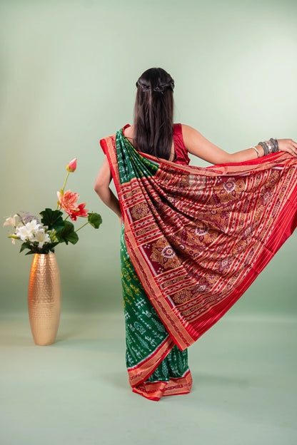 Emerald Green Conch Motif Khandua Silk Saree