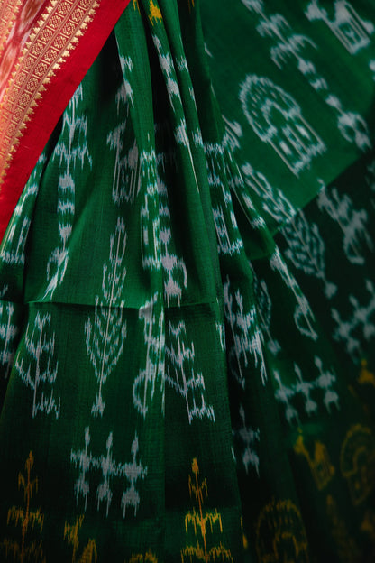 Emerald Green Conch Motif Khandua Silk Saree