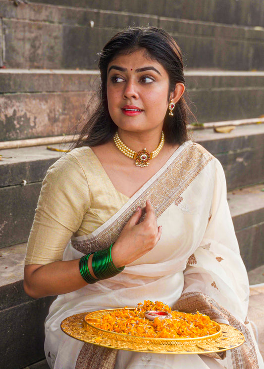 Off-white Banarsi Pure Kora Silk With Small grapes motif with heavy border