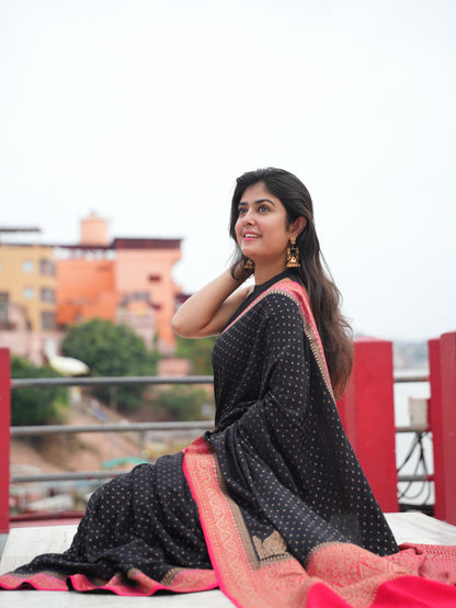 Pure Crape Silk Banarsi Saree (Butti with fine border)