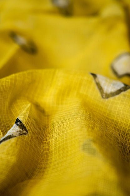 Kota Doria Handloom Saree – Yellow Block Print, Lightweight Bagru Cotton