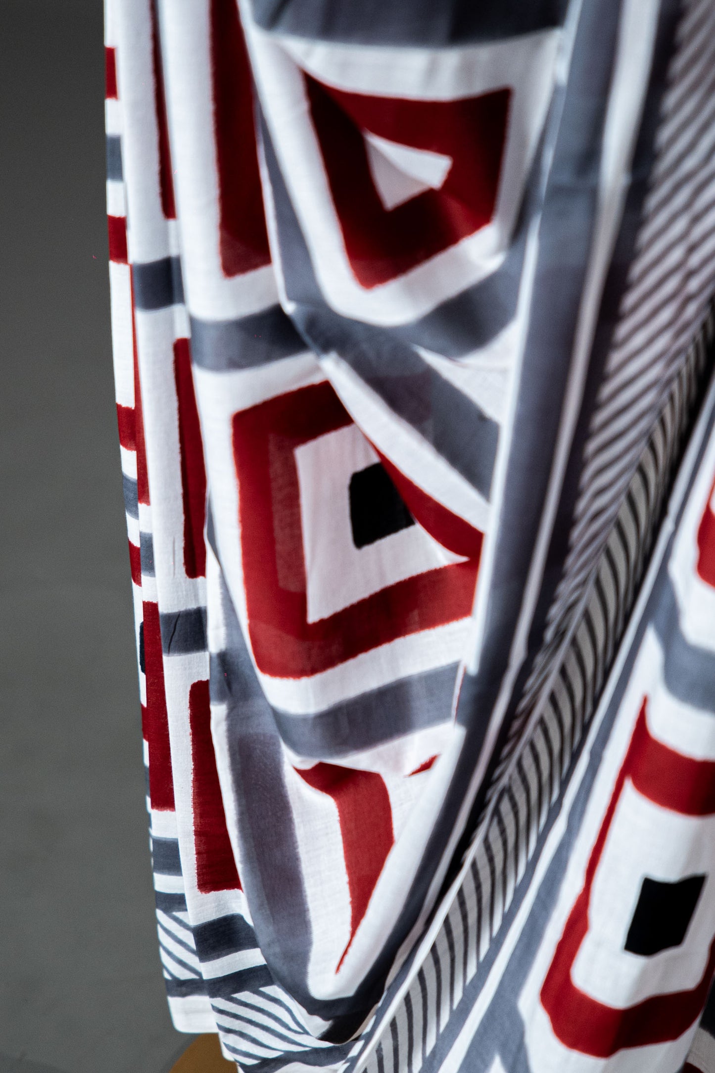 Bagru Handloom Mul Mul Cotton Saree – White Base with Multicolour Block Print