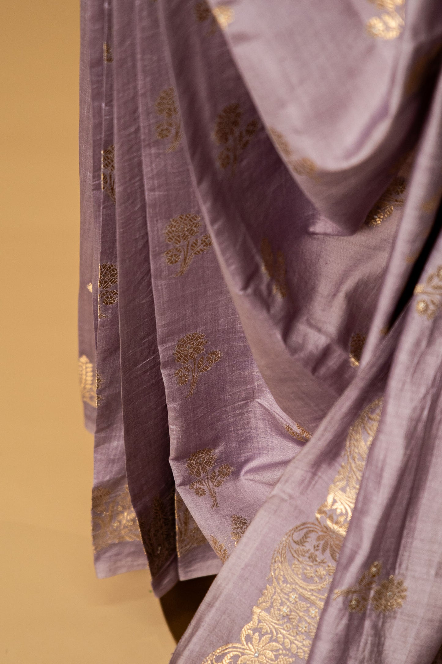 Mauve Banarsi Cotton Silk Saree – Floral Motifs with Border