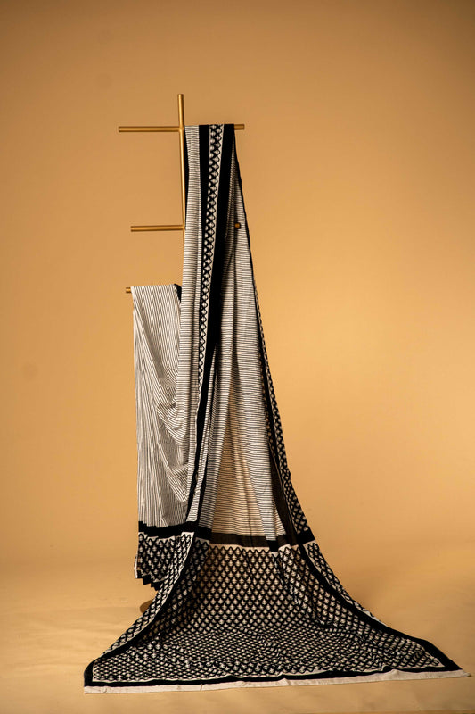 Bagru Handloom Mul Mul Cotton Saree – Black & White Block Print