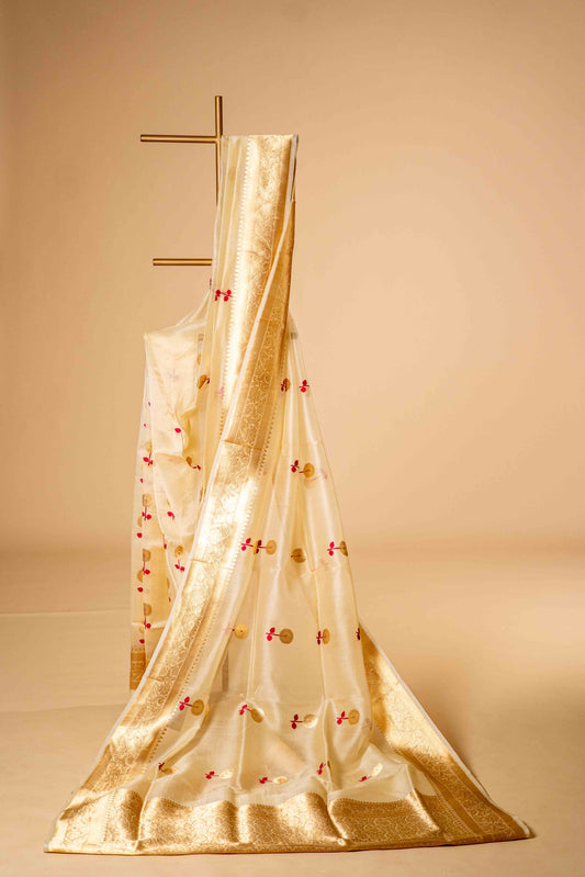 Pure Kora Silk light weighted with flower and leaf motif