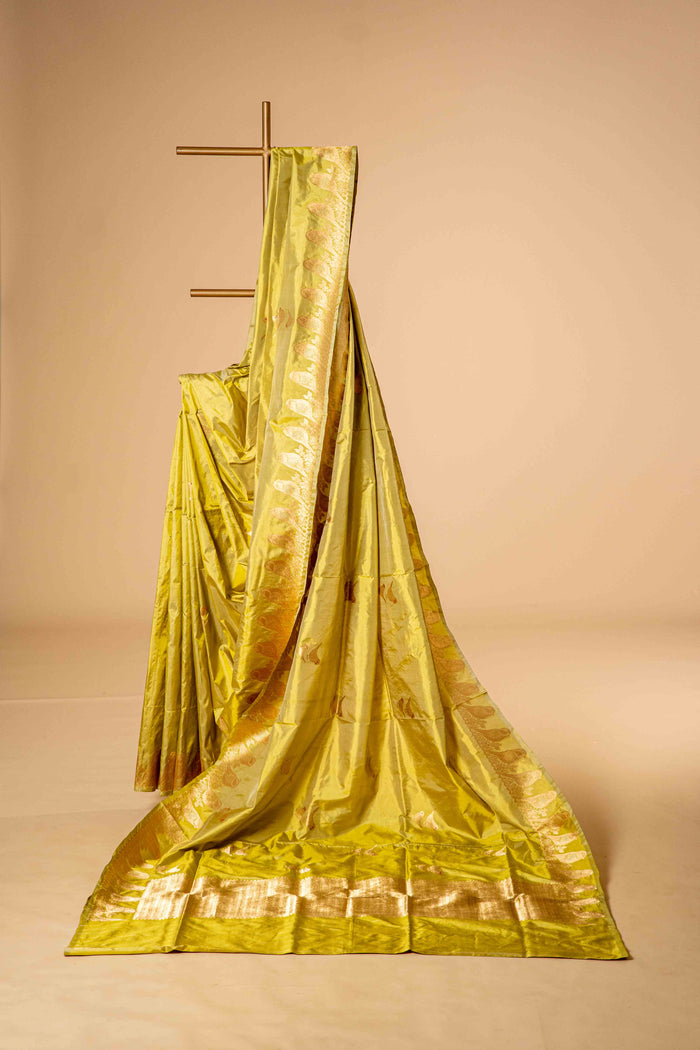 Pure Katan Banarasi Saree with Traditional Border
