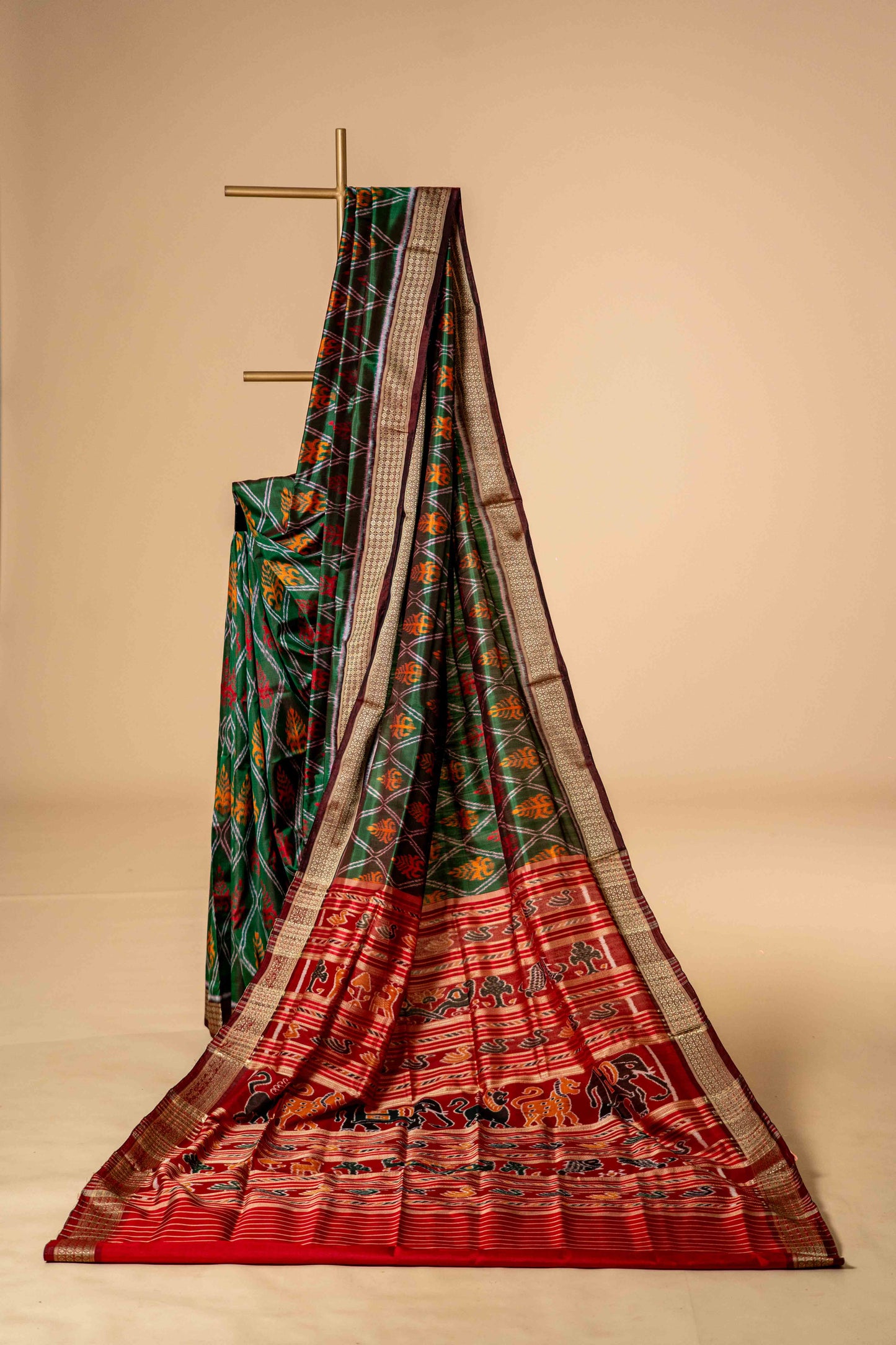 Pure Odisha Khandua Silk With Leaf Motif