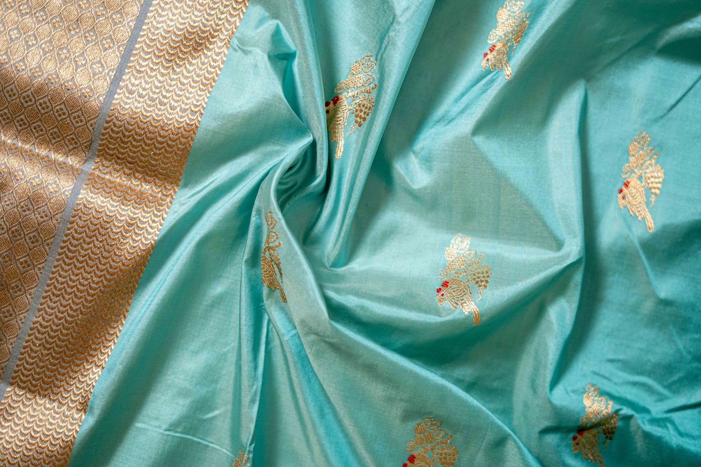 Pure Katan Banarsi With Flower Motif
