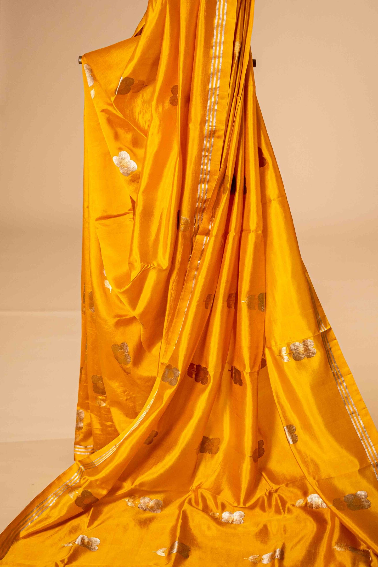 Pure crepe banarsi with golden traditional border