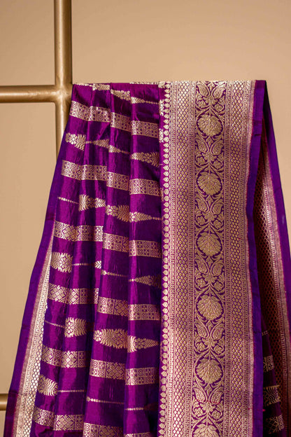 Pure Katan banarsi with intricate stripes