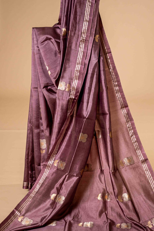 Pure Kora Silk Saree with Flower Motif - Atulyakarigari