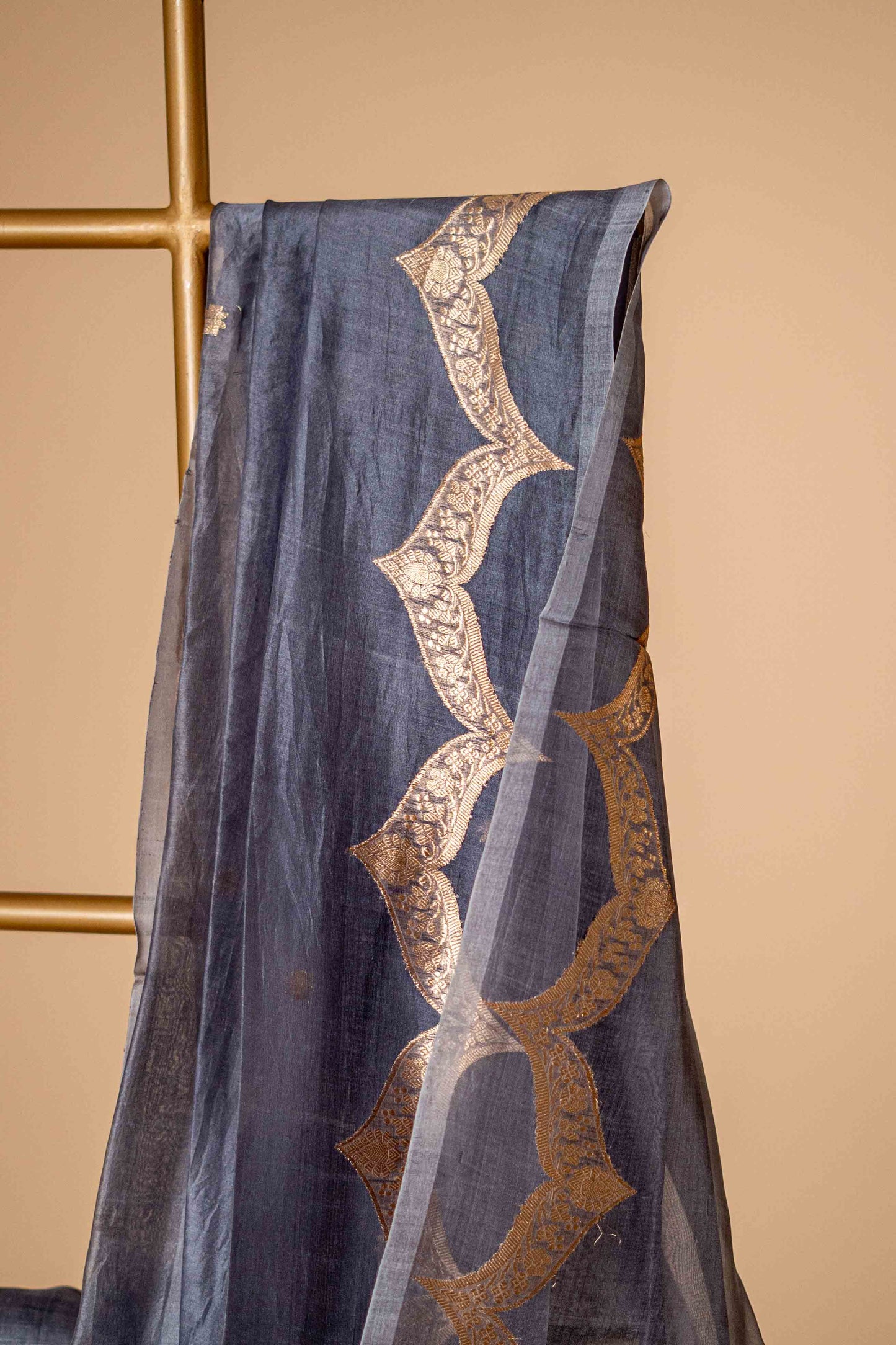Pure Kora Silk Saree With Small Booti (all over the Saree) - Atulyakarigari