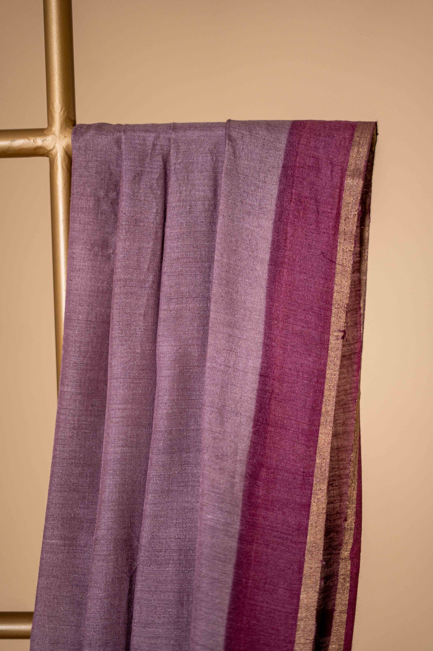 Pure khadi silk with half body round motif