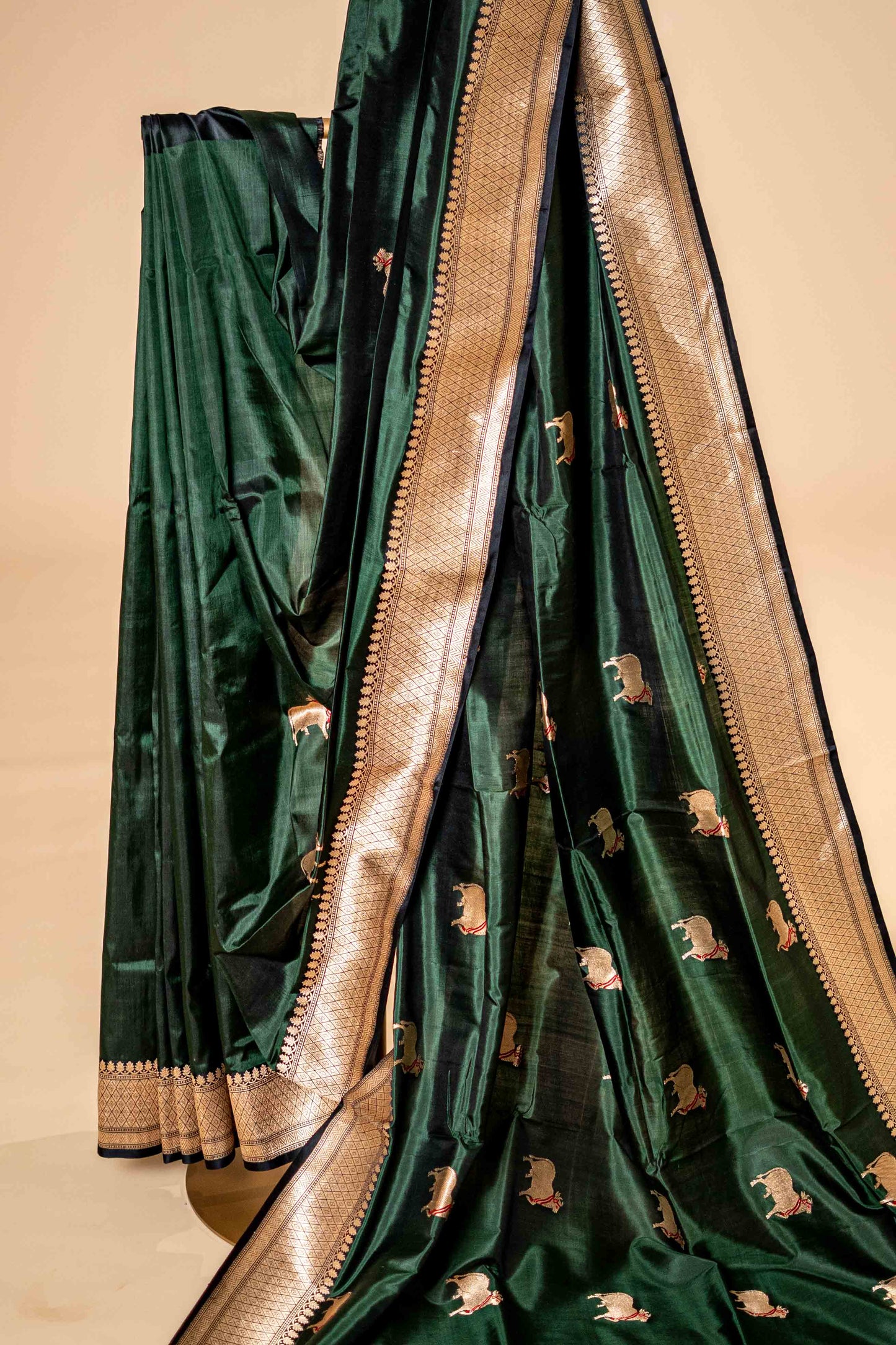 Pure Katan banarsi with traditional border