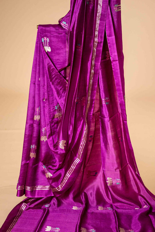 Pure Kora Silk Saree With bunch Flower Motif - Atulyakarigari