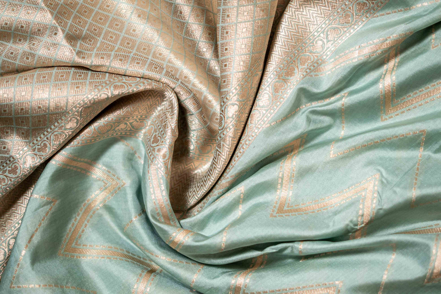 Pure Katan Banarsi With Mountain Zari Work