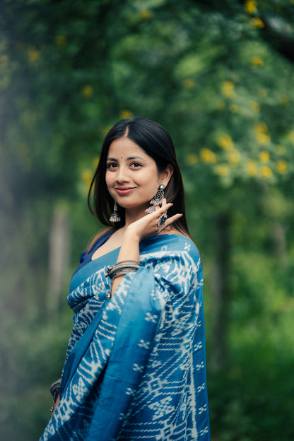 Ocean Blue Khandua Silk Saree with Diamond Ikat Grid | Odisha Handloom