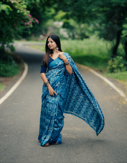 Ocean Blue Khandua Silk Saree with Diamond Ikat Grid | Odisha Handloom
