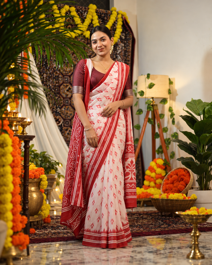 Off-White Red Ikat Leaf Mul Mul Cotton Saree