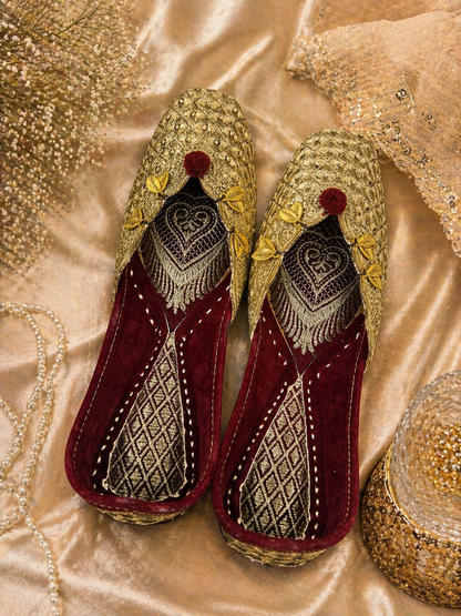 Gold Zari Leaf Embroidery Juttis