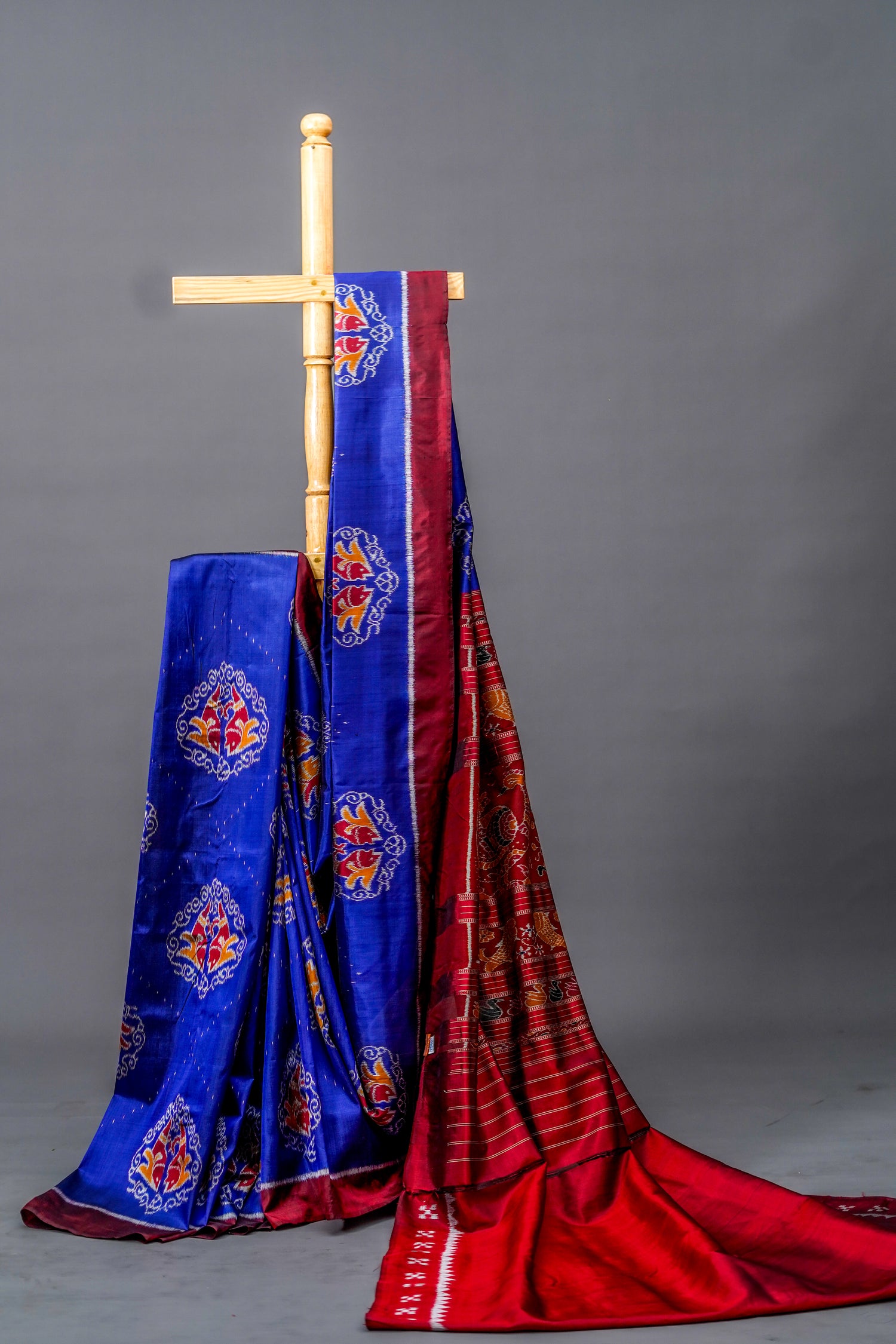 Khandua Silk Saree (Royal Blue & Maroon) - Atulyakarigari