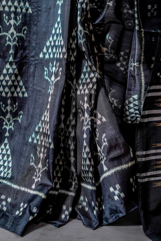 Khandua Silk Saree (Black with White) - Atulyakarigari